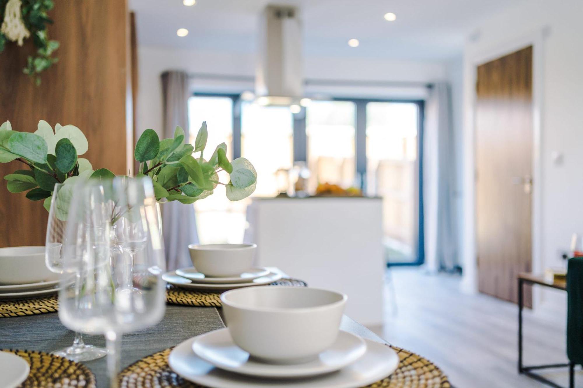 Rest&Recharge At Waterway House Villa Manchester Buitenkant foto