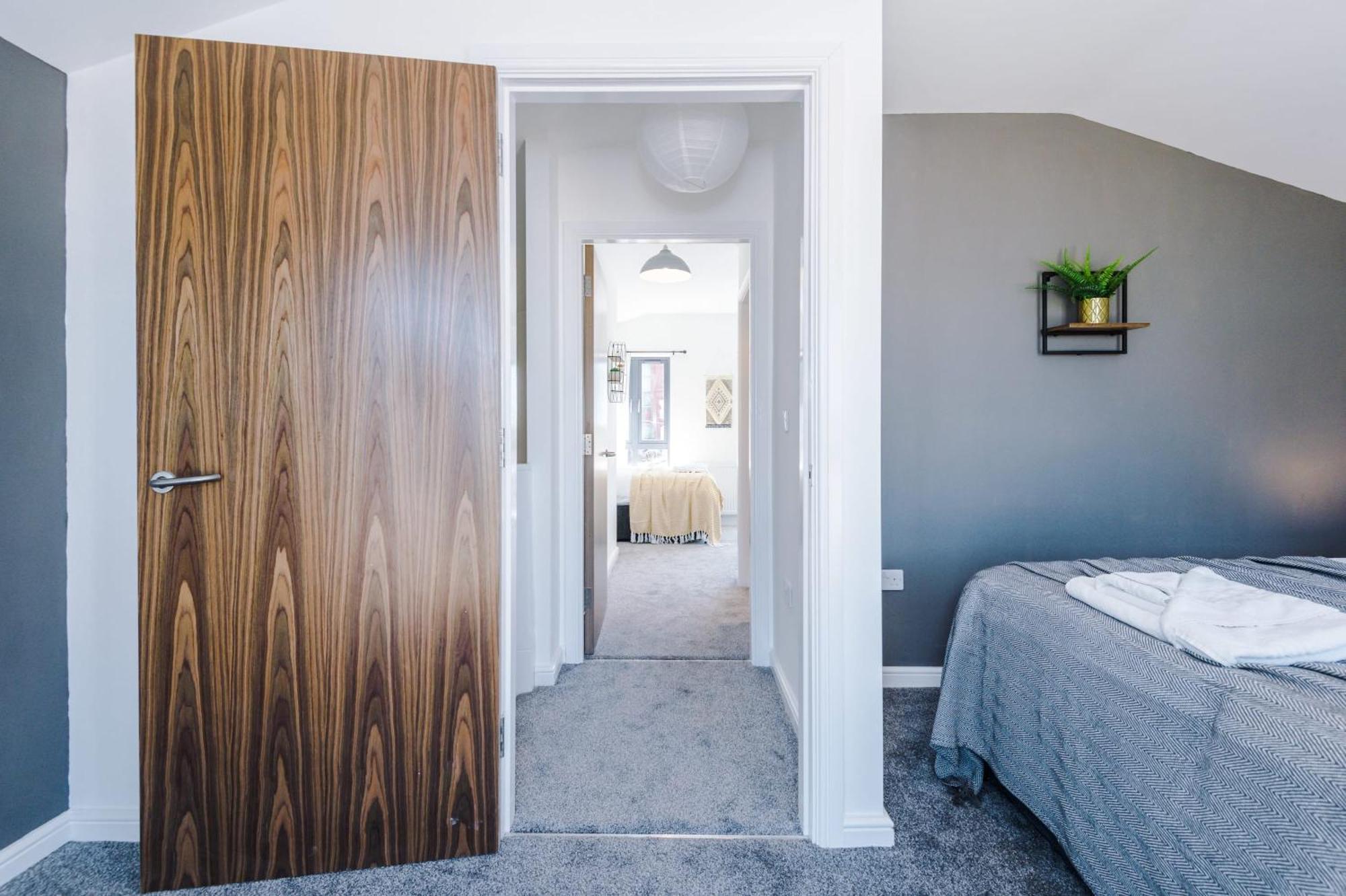 Rest&Recharge At Waterway House Villa Manchester Buitenkant foto